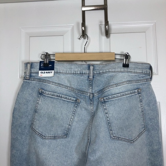 Old Navy Cotton Blend High Rise Curvy OG Straight Ripped Raw Hem Light Jeans 20 - Picture 4 of 15